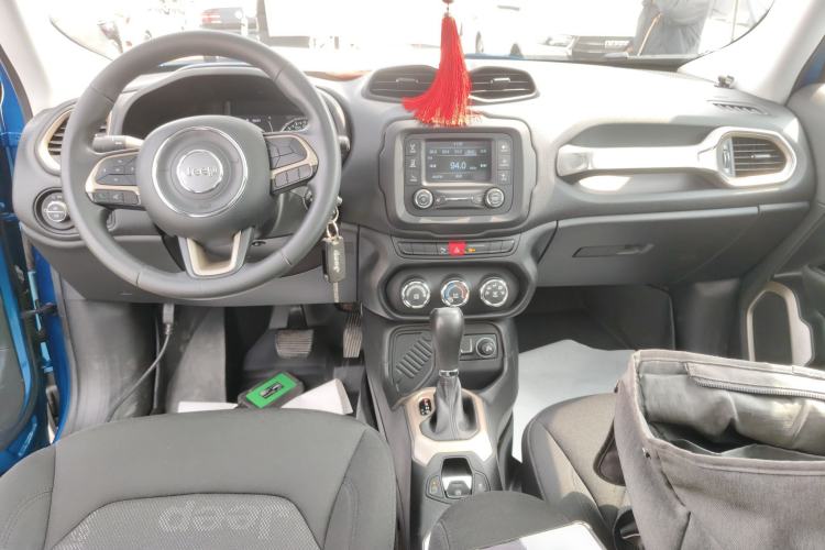 Used Jeep Renegade 2016 1.4T Automatic Jingneng Edition Center Console