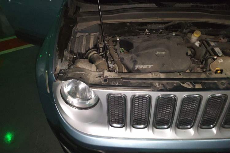 Used Jeep Renegade 2016 1.4T Automatic Jingneng Edition Engine Bay Right