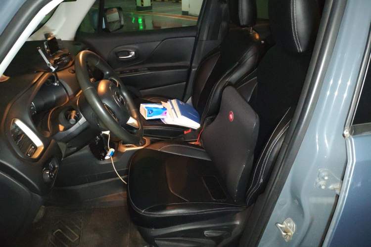 Used Jeep Renegade 2016 1.4T Automatic Jingneng Edition Left Front Seat