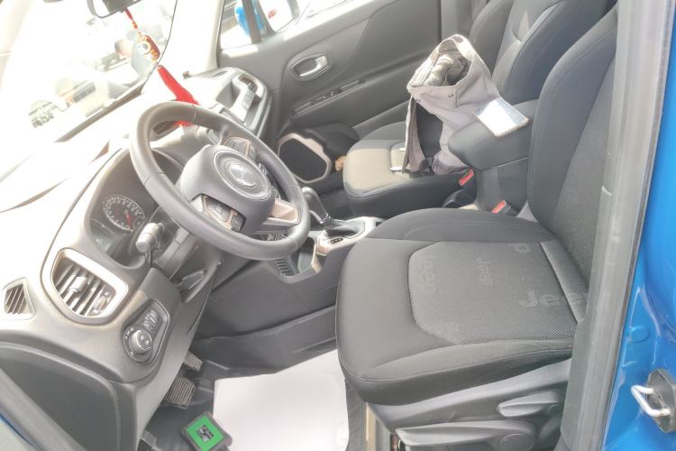 Used Jeep Renegade 2016 1.4T Automatic Jingneng Edition Left Front Seat