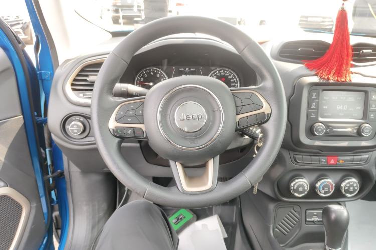 Used Jeep Renegade 2016 1.4T Automatic Jingneng Edition Steering Wheel