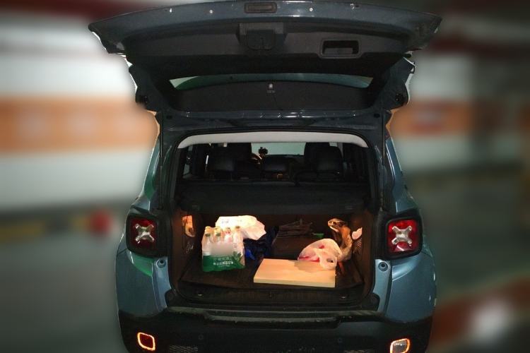 Used Jeep Renegade 2016 1.4T Automatic Jingneng Edition Trunk
