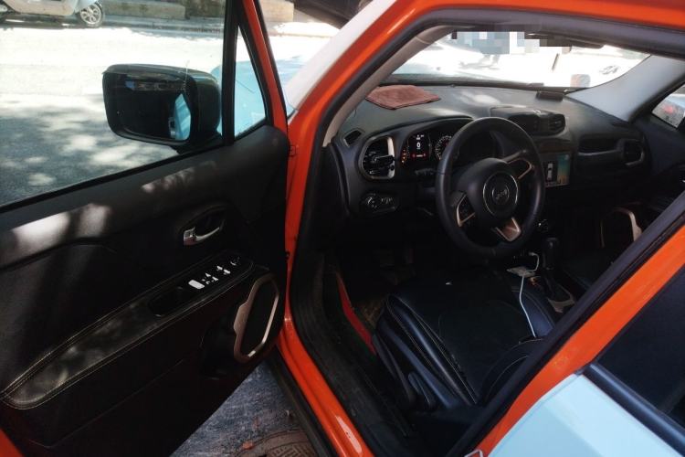 Used Jeep Renegade 2016 1.4T Automatic High-Energy Version Driver Seat