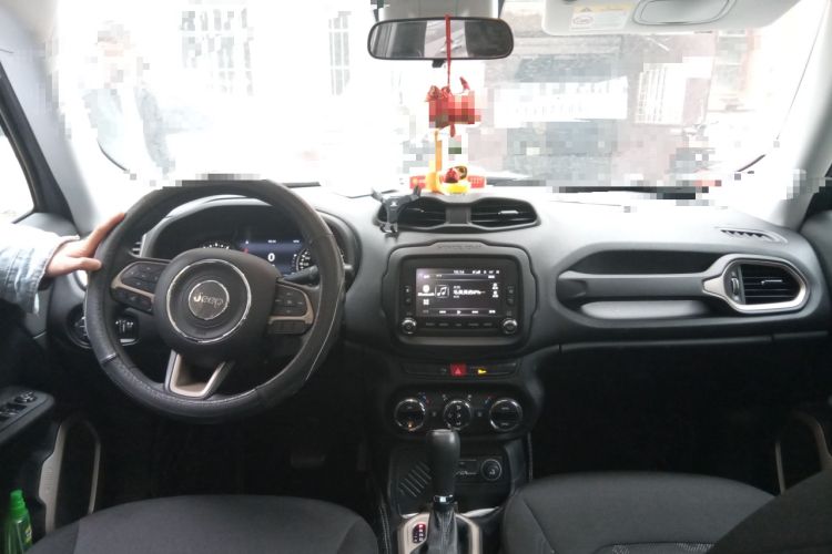 Used Jeep Renegade 2016 1.4T Automatic Jingneng Version+ Center Console