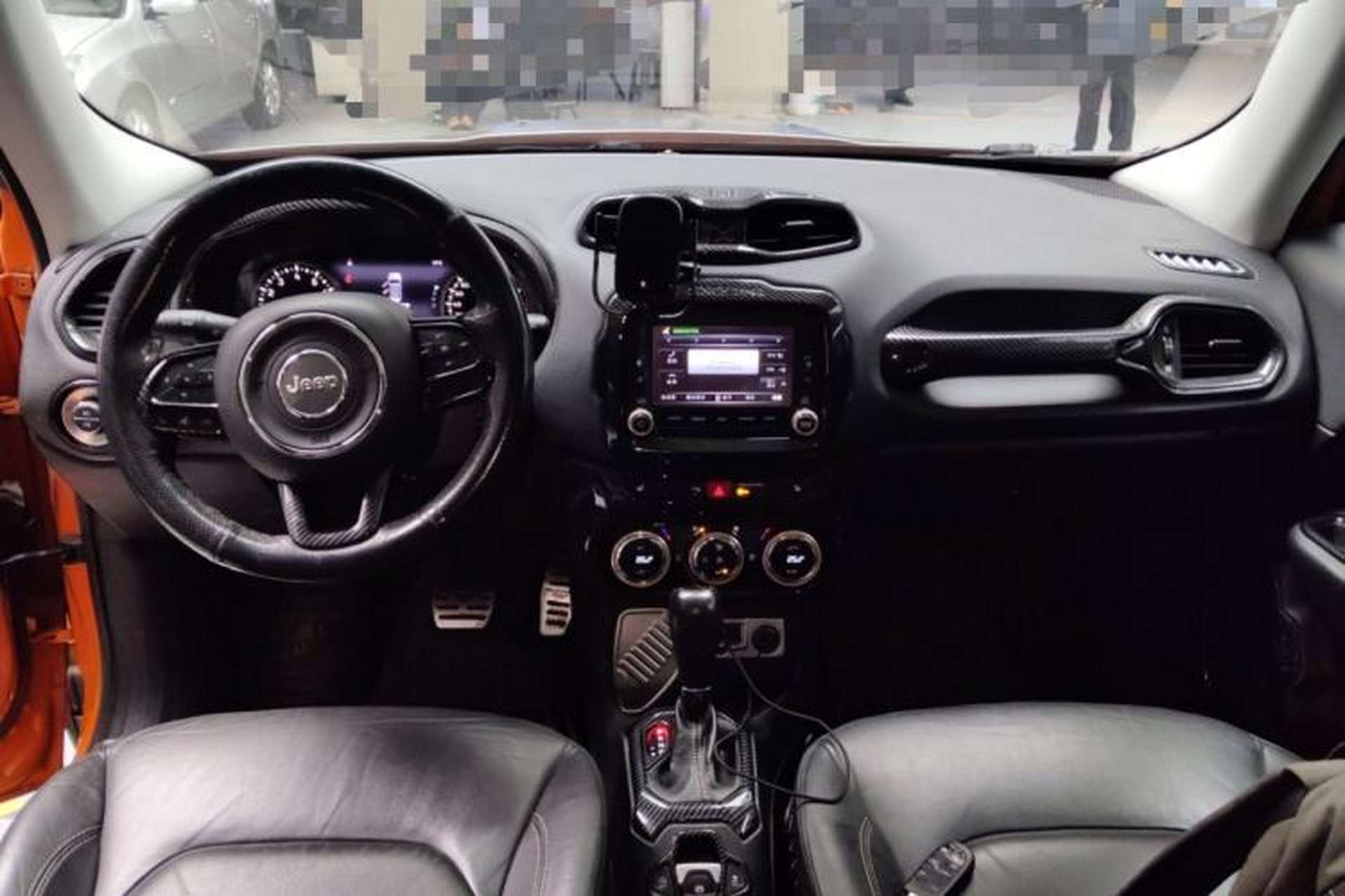 Used Jeep Renegade 2016 1.4T Automatic Smart Edition Center Console