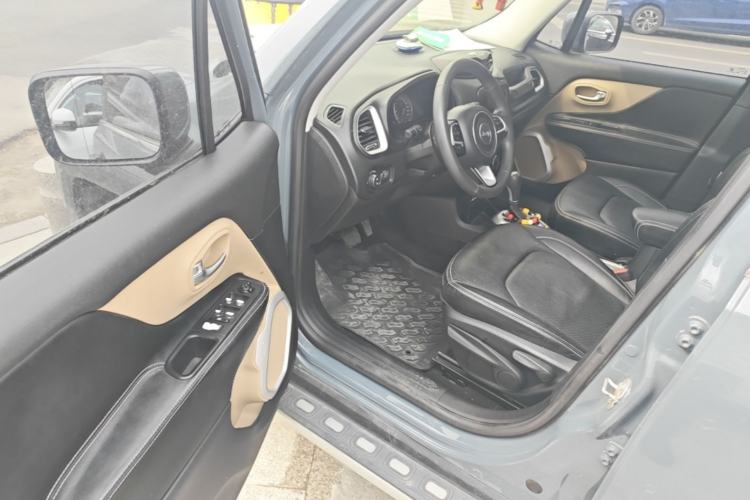 Used Jeep Renegade 2016 1.4T Automatic Jingneng Version+ Driver Seat