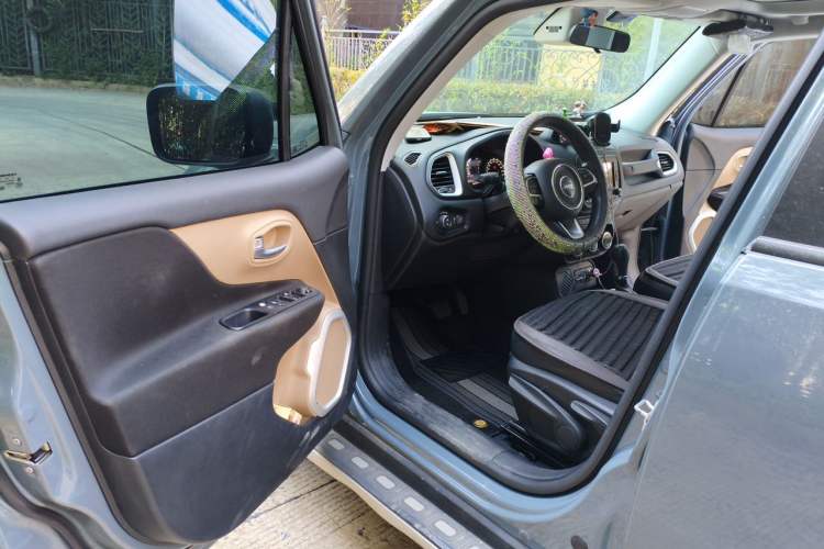 Used Jeep Renegade 2016 1.4T Automatic Jingneng Version+ Driver Seat