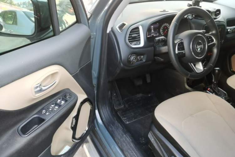 Used Jeep Renegade 2016 1.4T Automatic Jingneng Version+ Driver Seat