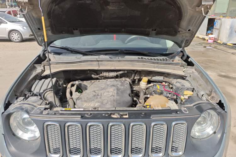 Used Jeep Renegade 2016 1.4T Automatic Jingneng Edition Engine Bay