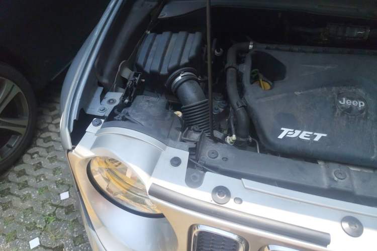 Used Jeep Renegade 2016 1.4T Automatic Smart Edition Engine Bay Right
