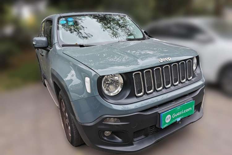 Used Jeep Renegade 2016 1.4T Manual Kinetic Edition Front Right 45 Deg