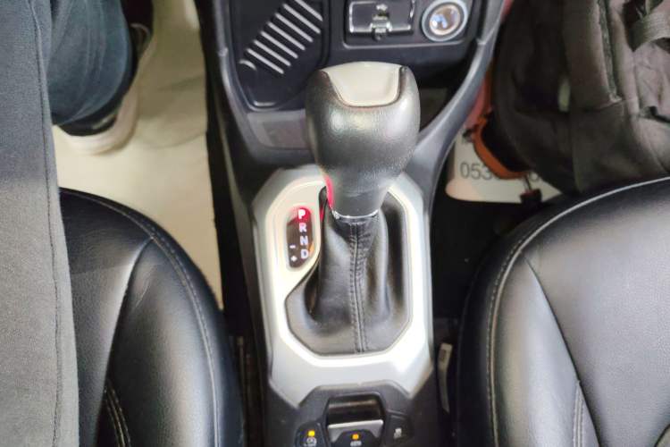 Used Jeep Renegade 2016 1.4T Automatic Jingneng Version+ Gear Lever