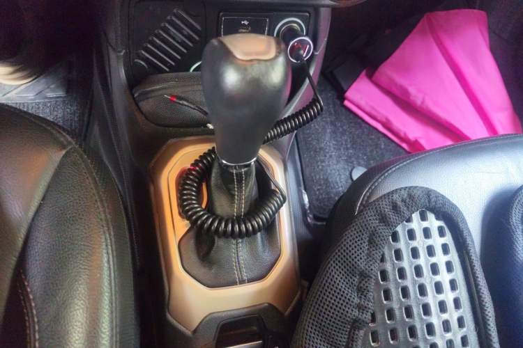 Used Jeep Renegade 2016 1.4T Automatic Smart Edition Gear Lever