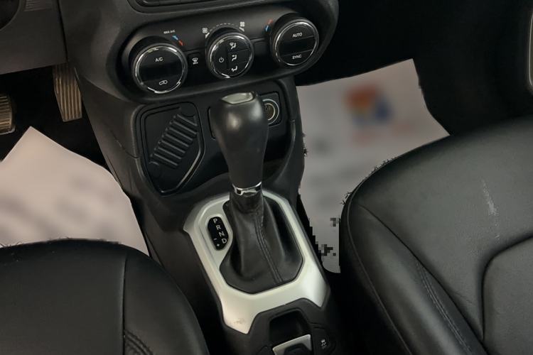Used Jeep Renegade 2016 1.4T Automatic Jingneng Version+ Gear Lever