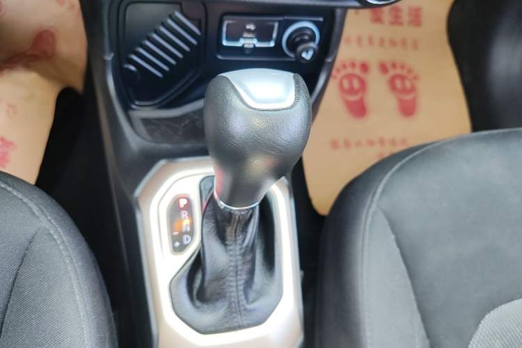 Used Jeep Renegade 2016 1.4T Automatic Jingneng Version+ Gear Lever