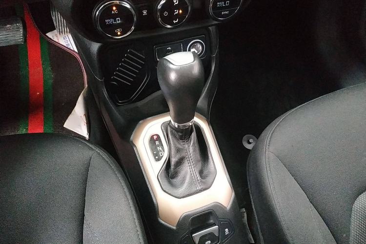 Used Jeep Renegade 2016 1.4T Automatic Jingneng Version+ Gear Lever