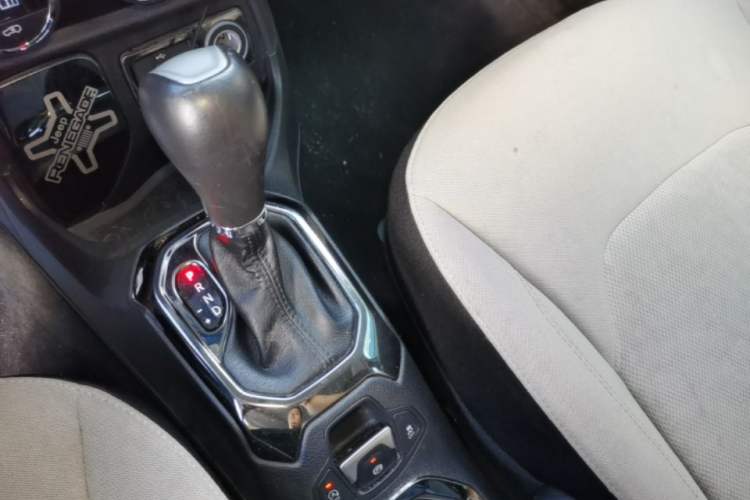 Used Jeep Renegade 2016 1.4T Automatic Jingneng Version+ Gear Lever