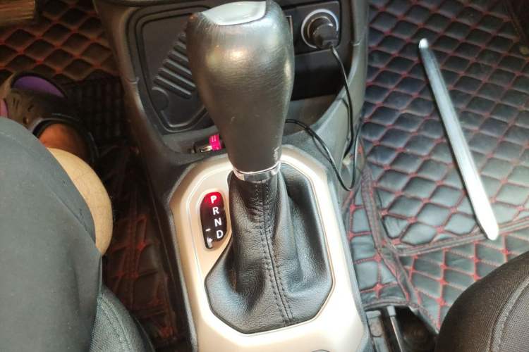 Used Jeep Renegade 2016 1.4T Automatic Jingneng Version+ Gear Lever