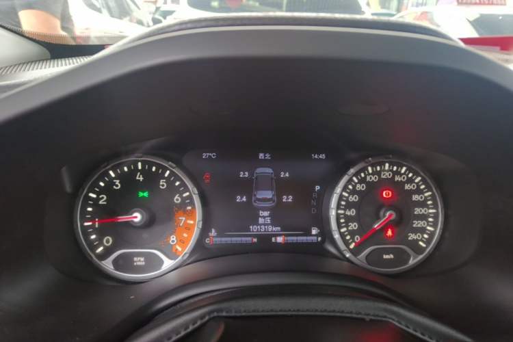 Used Jeep Renegade 2016 2.0L Automatic Four-Wheel Drive 75th Anniversary Tribute Edition Instrument Cluster
