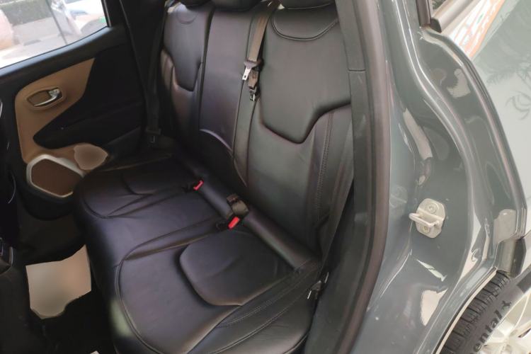 Used Jeep Renegade 2016 1.4T Automatic Jingneng Version+ Interior 4