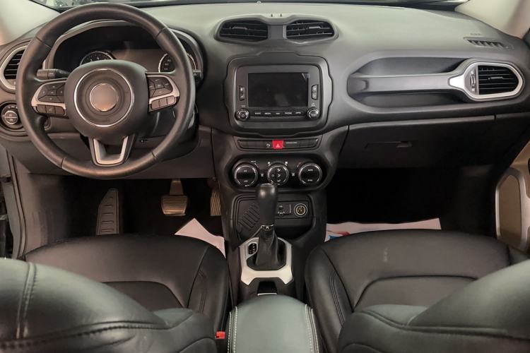 Used Jeep Renegade 2016 1.4T Automatic Jingneng Version+ Interior 4