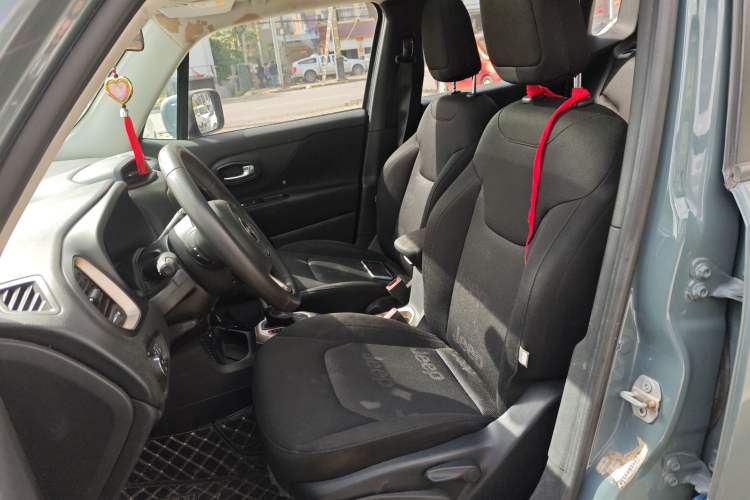 Used Jeep Renegade 2016 1.4T Automatic Jingneng Edition Left Front Seat