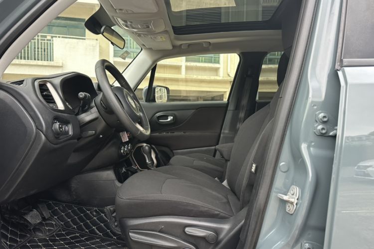 Used Jeep Renegade 2016 1.4T Automatic Jingneng Edition Left Front Seat