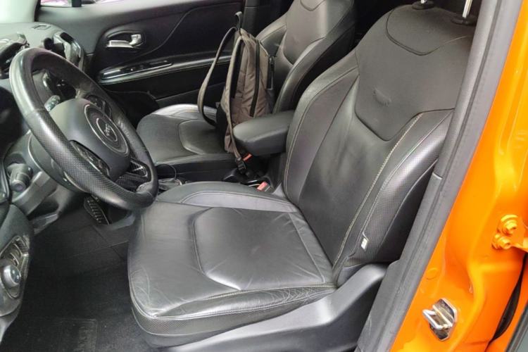 Used Jeep Renegade 2016 1.4T Automatic Smart Edition Left Front Seat