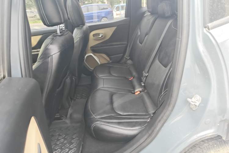 Used Jeep Renegade 2016 1.4T Automatic Jingneng Version+ Left Rear Seat
