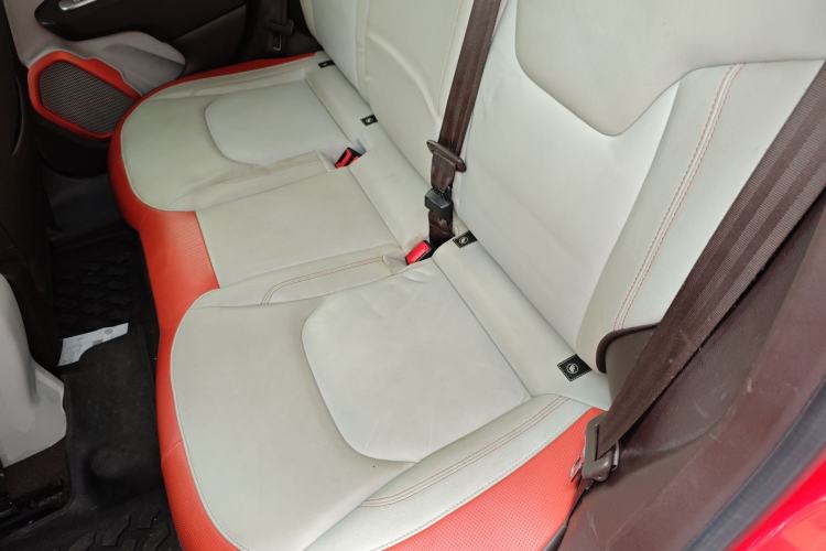Used Jeep Renegade 2016 1.4T Automatic Smart Edition Left Rear Seat