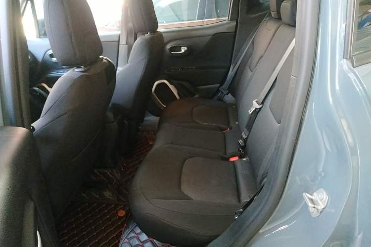 Used Jeep Renegade 2016 1.4T Automatic Jingneng Version+ Left Rear Seat