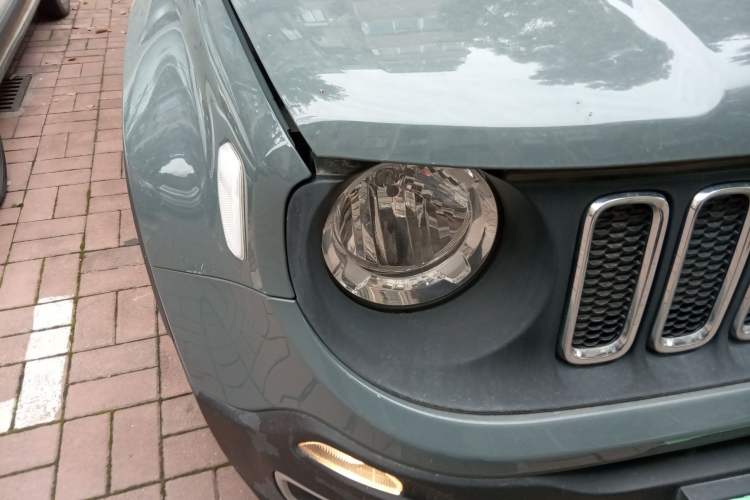 Used Jeep Renegade 2016 1.4T Automatic Jingneng Version+ Right Front Headlight