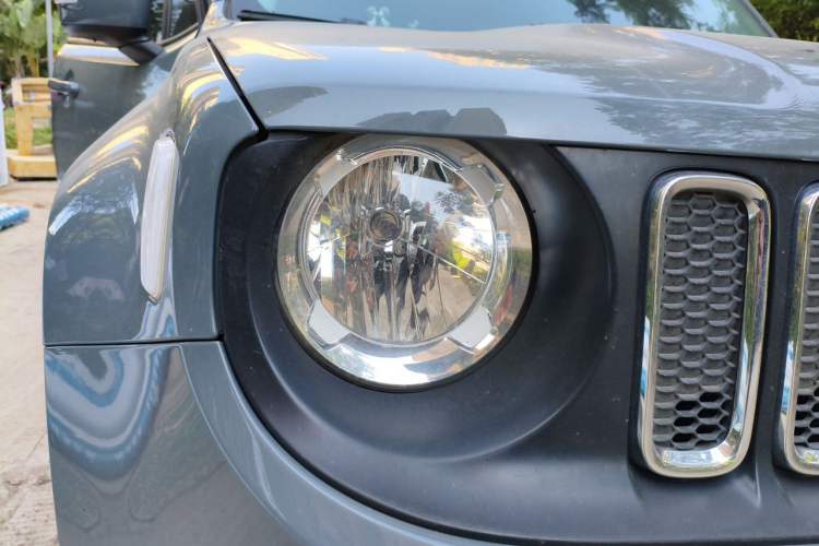Used Jeep Renegade 2016 1.4T Automatic Jingneng Version+ Right Front Headlight