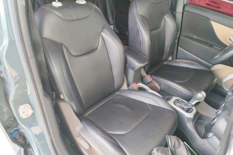 Used Jeep Renegade 2016 1.4T Automatic Jingneng Version+ Right Front Seat