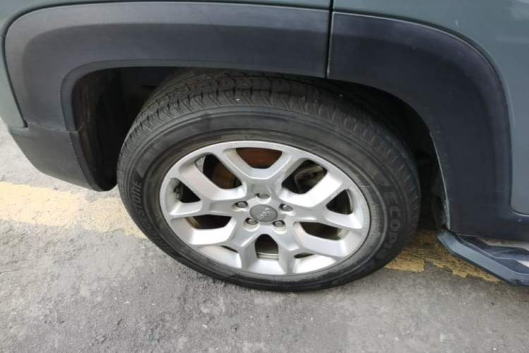 Used Jeep Renegade 2016 1.4T Automatic Jingneng Version+ Right Rear Wheel Hub
