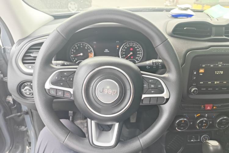 Used Jeep Renegade 2016 1.4T Automatic Jingneng Version+ Steering Wheel