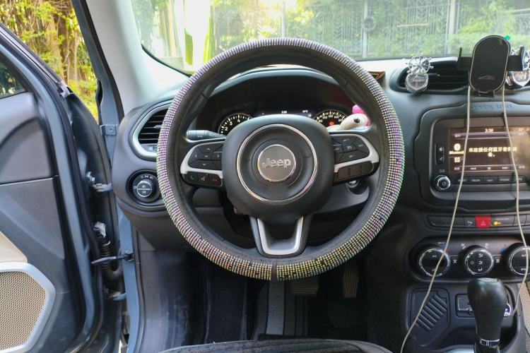 Used Jeep Renegade 2016 1.4T Automatic Jingneng Version+ Steering Wheel