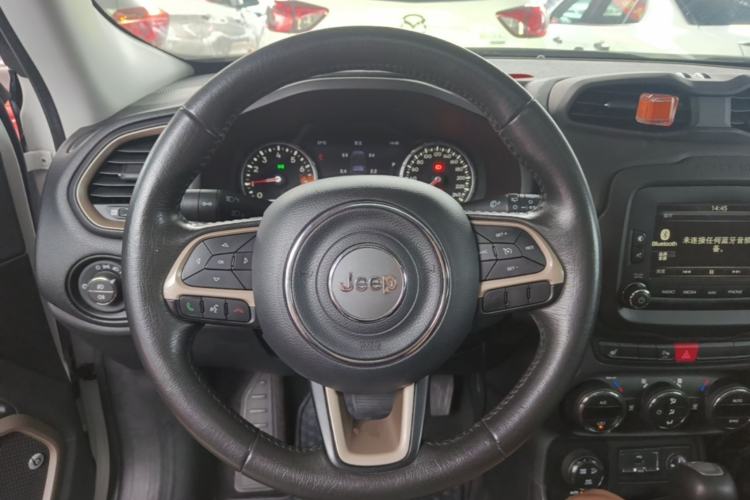 Used Jeep Renegade 2016 2.0L Automatic Four-Wheel Drive 75th Anniversary Tribute Edition Steering Wheel