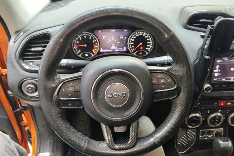 Used Jeep Renegade 2016 1.4T Automatic Smart Edition Steering Wheel