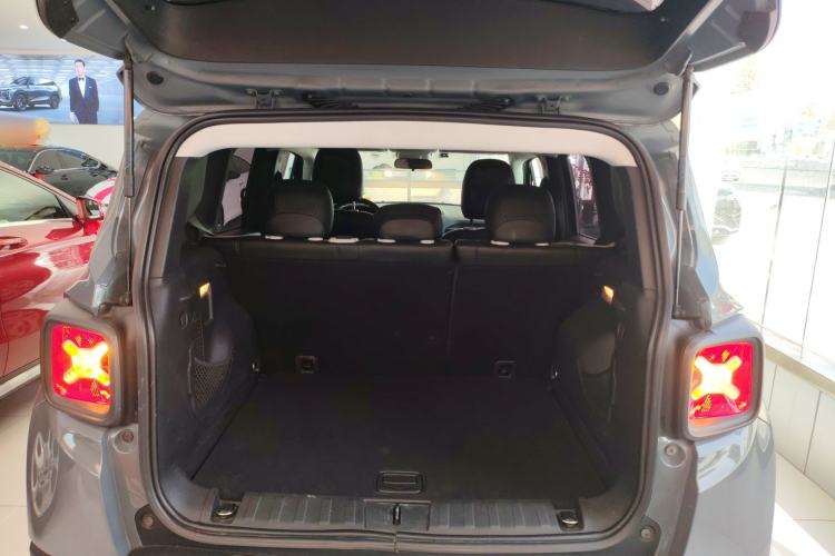 Used Jeep Renegade 2016 1.4T Automatic Jingneng Version+ Trunk