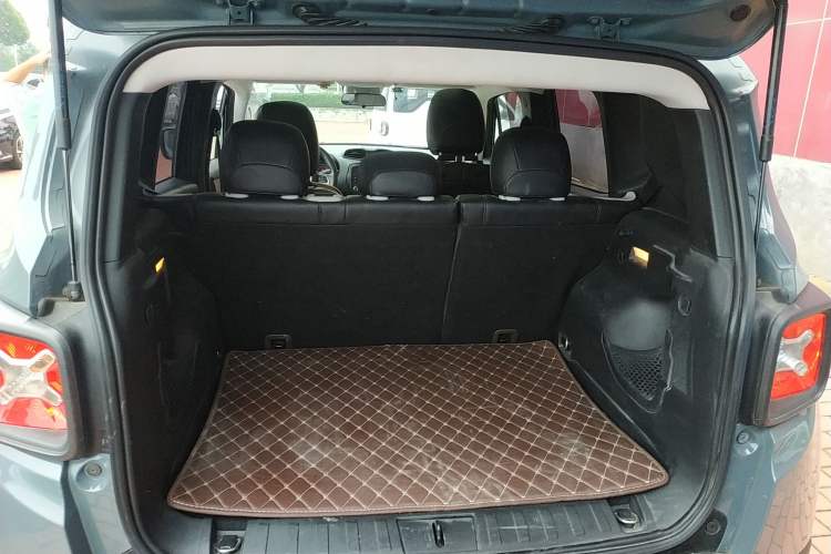 Used Jeep Renegade 2016 1.4T Automatic Jingneng Version+ Trunk