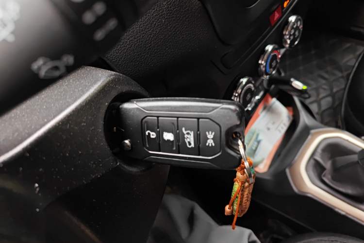Used Jeep Renegade 2016 1.4T Manual Kinetic Edition Vehicle Key