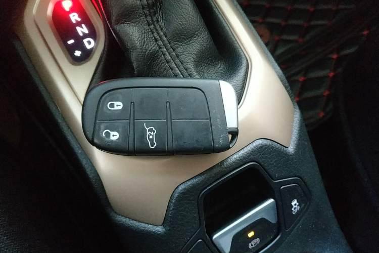 Used Jeep Renegade 2016 1.4T Automatic Jingneng Version+ Vehicle Key