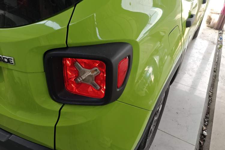 Used Jeep Renegade 2016 1.4T Automatic Kinetic Edition Exterior 6