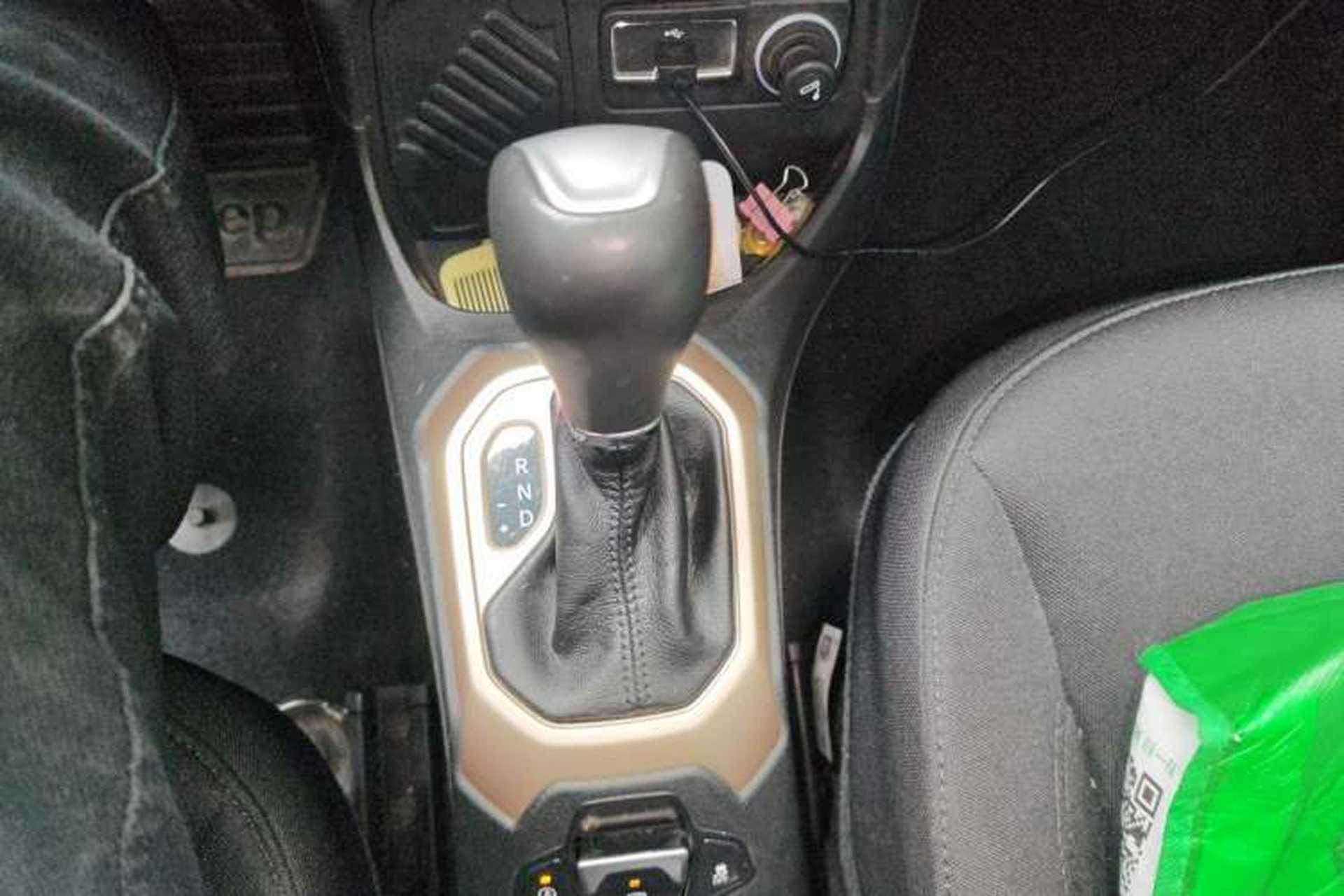 Used Jeep Renegade 2016 1.4T Automatic Jingneng Edition Gear Lever