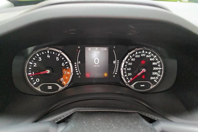Used Jeep Renegade 2016 1.4T Automatic Jingneng Edition Instrument Cluster