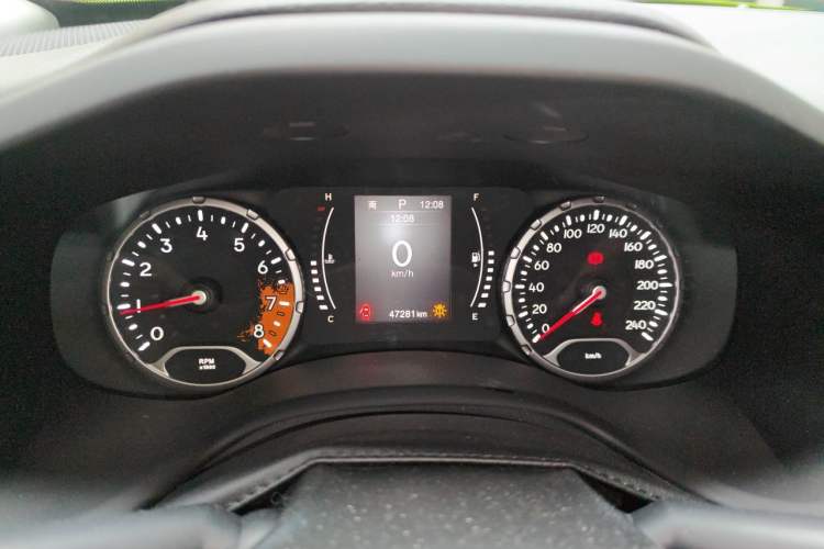 Used Jeep Renegade 2016 1.4T Automatic Jingneng Edition Instrument Cluster