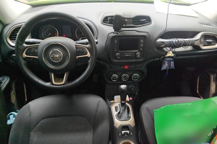 Used Jeep Renegade 2016 1.4T Automatic Jingneng Edition Interior 2