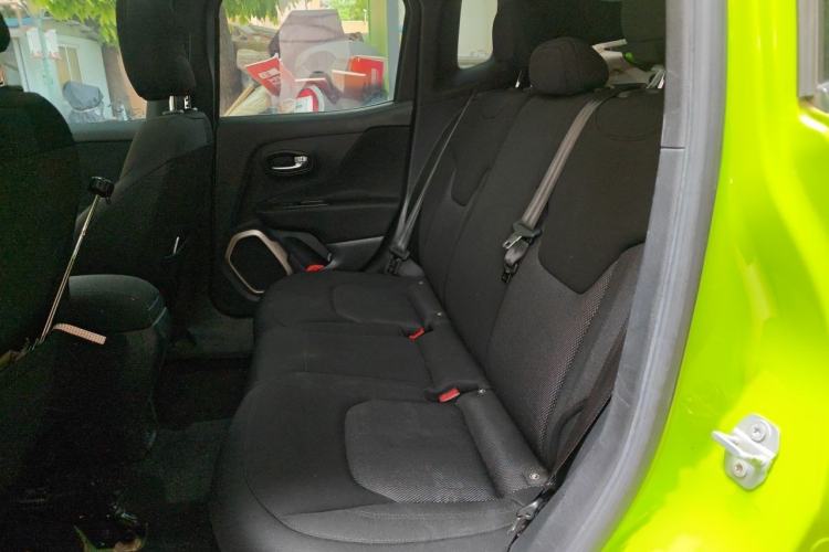 Used Jeep Renegade 2016 1.4T Automatic Jingneng Edition Interior 4