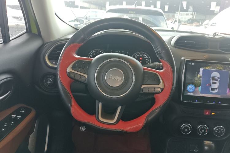 Used Jeep Renegade 2016 1.4T Automatic Kinetic Edition Steering Wheel